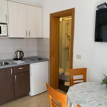 Apartment Topic -