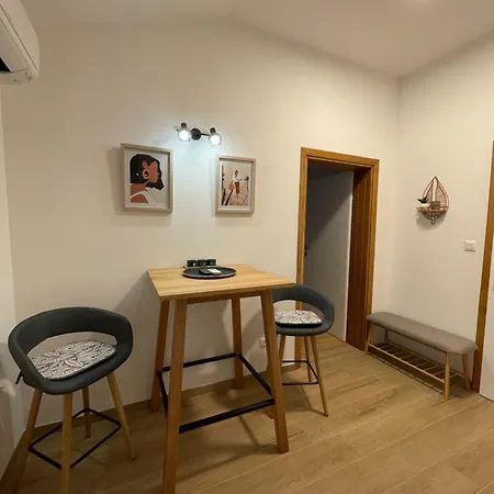 Apartment Topic - *