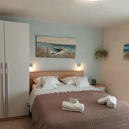 Apartment Topic - *