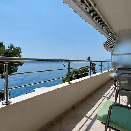 Apartment Topic -