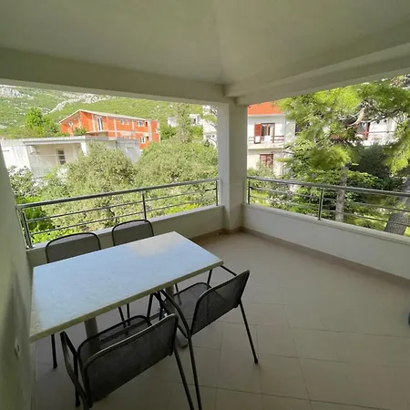 Topic - Apartment Promajna