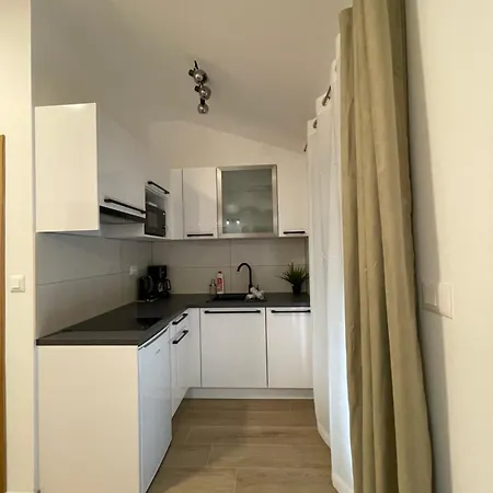 Apartment Topic -
